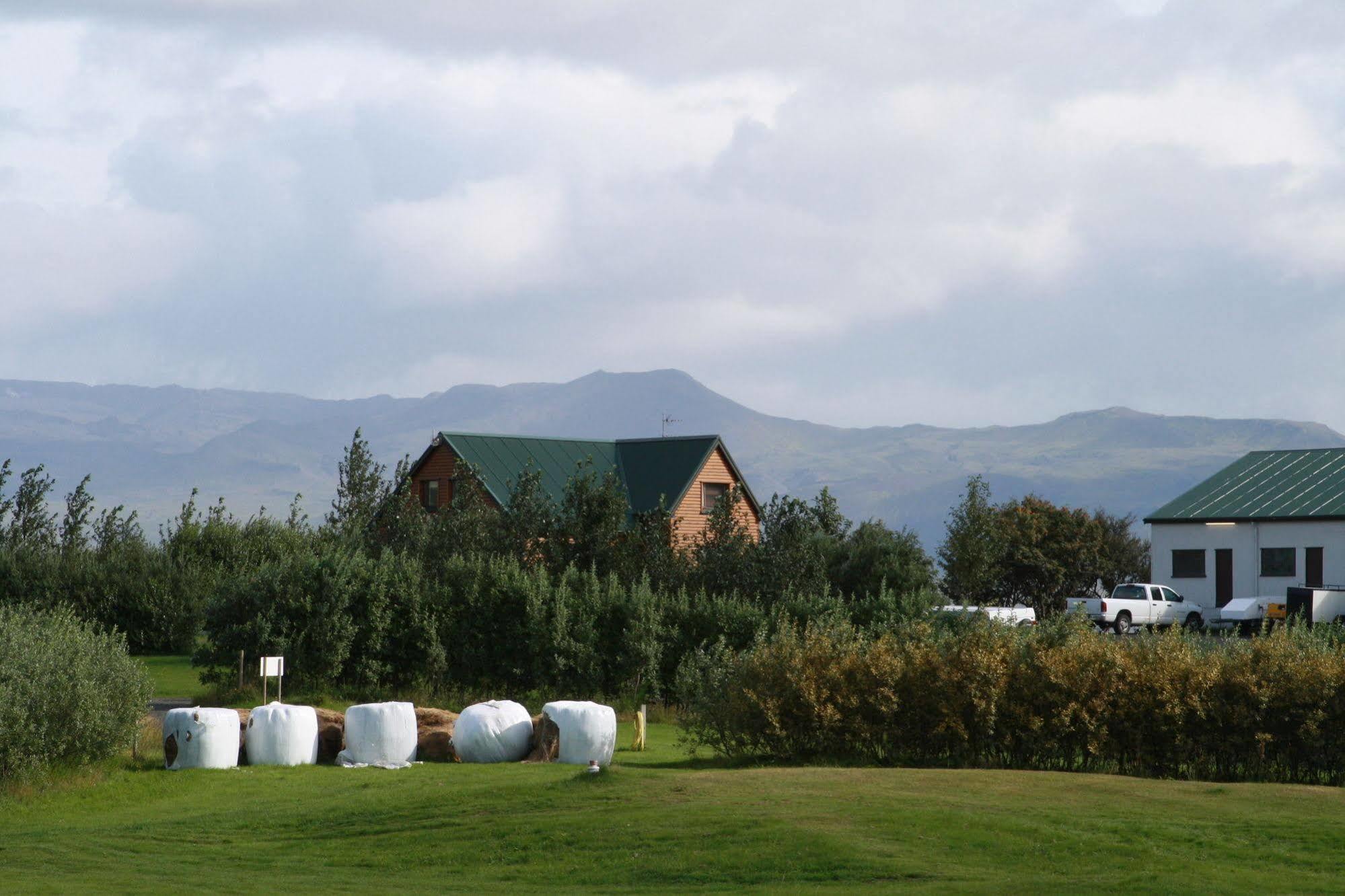 Hellisholar Cottages Hvolsvöllur Extérieur photo